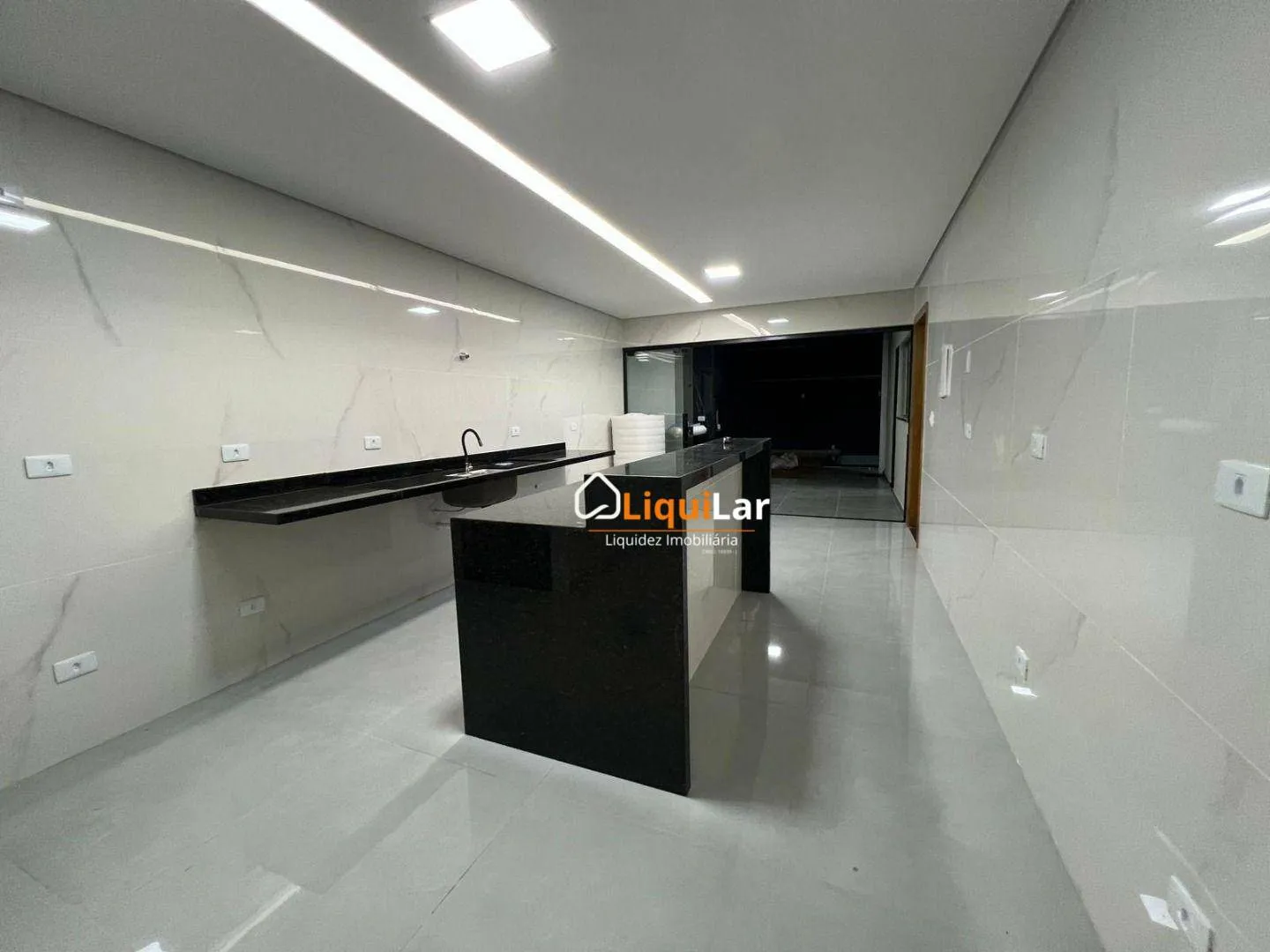 Imagem Casa Térrea à Venda no Rita Vieira com 3 Suítes, Piscina e Varanda Gourmet