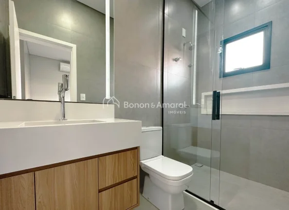 Imagem Casa térrea nova à venda com 3 quartos sendo 3 suítes, todas com armários planejados, ar condici...