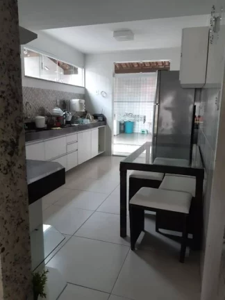 Imagem Casa no Residencial Parque dos Coqueiros - Amplos 3/4, Suíte, 324m² e 4 Vagas!