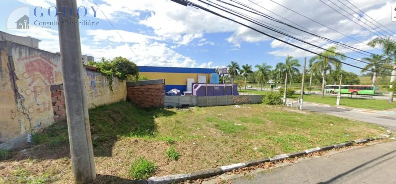 Imagem Terreno de Esquina com Alta Visibilidade - Local Estratégico