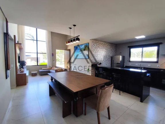 Imagem Espetacular Casa Térrea com 2 lotes e mobiliada no Ninho Verde II