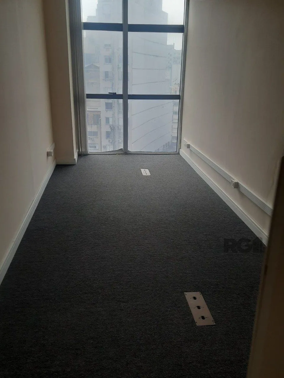 Imagem Sala Comercial à venda Centro Histórico Porto Alegre/RS