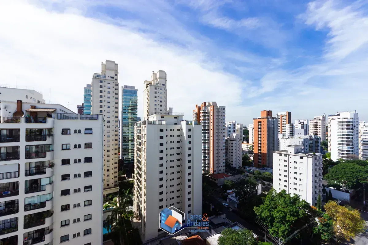 Imagem Cobertura para venda em Moema com 3 quartos, sendo 1 suíte, 147m²