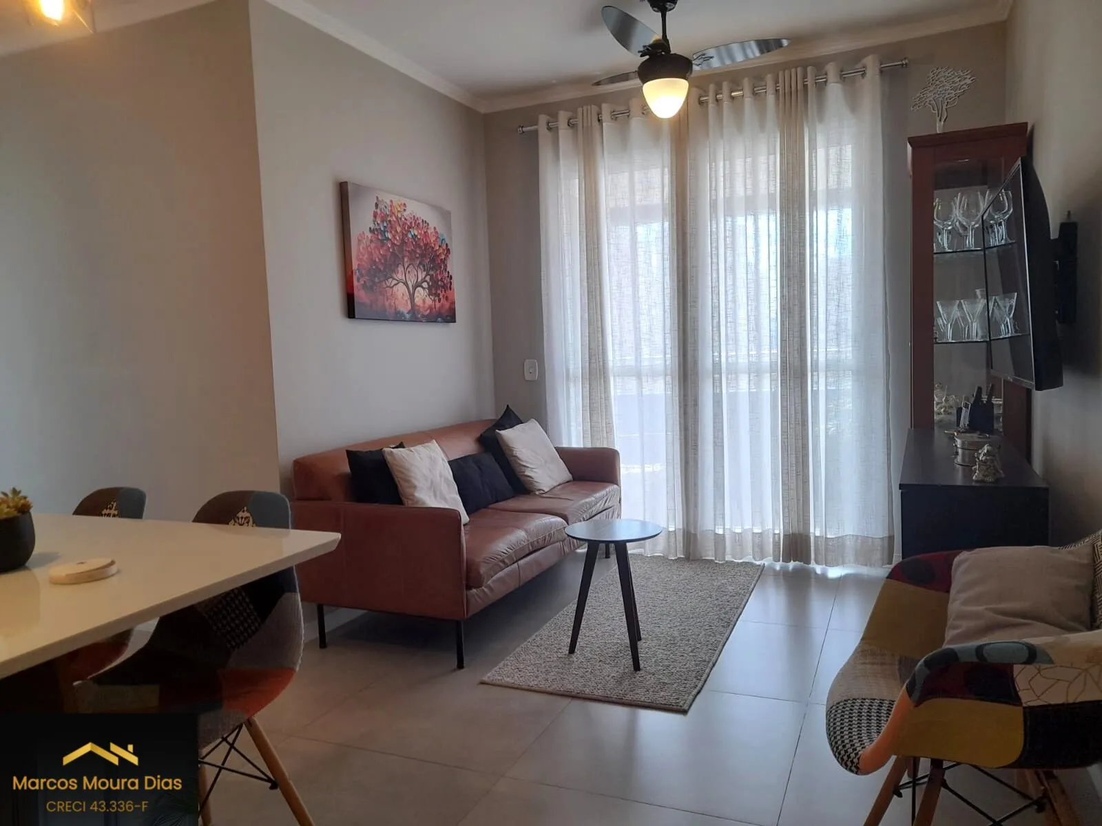 Imagem Apartamento na Pompeia com 2 dormitórios (1 suíte) e 1 vaga, próximo ao Sesc Pompeia. Edifício com portaria 24h e lazer