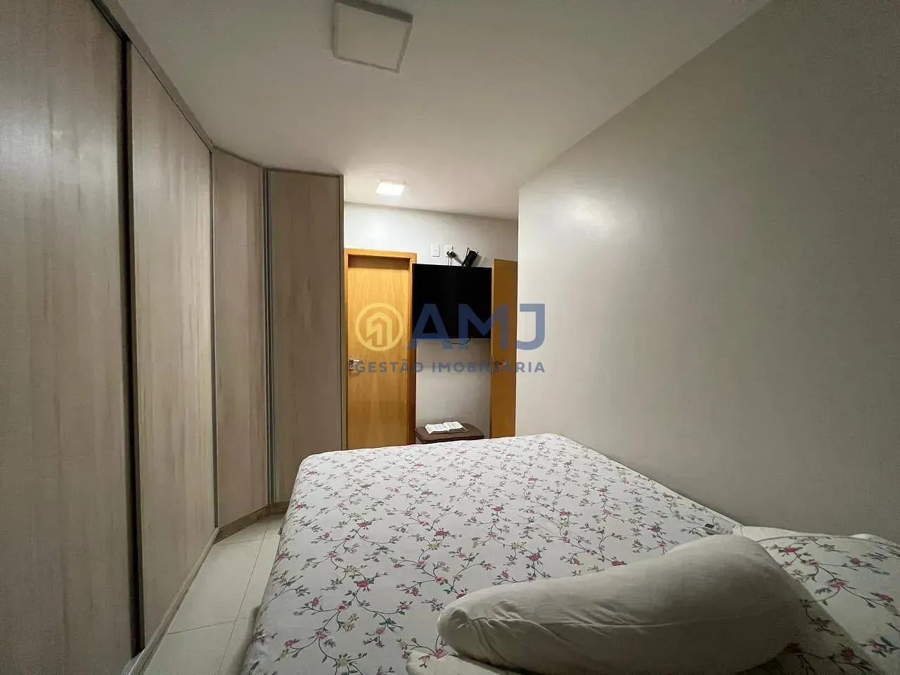 Imagem À VENDA | APARTAMENTO REFORMADO NO SETOR BUENO