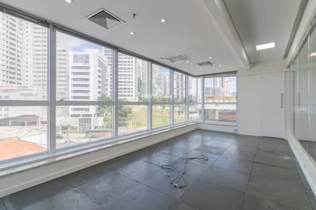 Imagem Conjunto comercial com 296m² no Butantã.