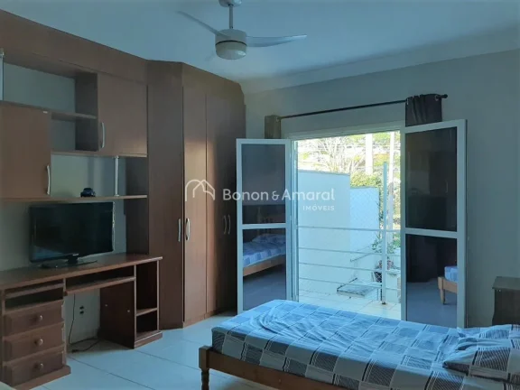 Imagem Casa completa, pronta para morar, com ótimo acabamento em condomínio valorizado de Sousas.

Com do...