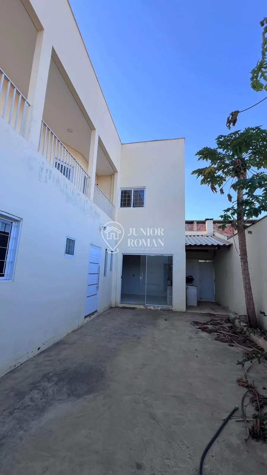Foto do imóvel SOBRADO 4 DORM l 3 SUITES l PISCINA l ENERGIA SOLAR l ÁREA GOURMET l MORADA NOBRE - BARREIRAS/BA