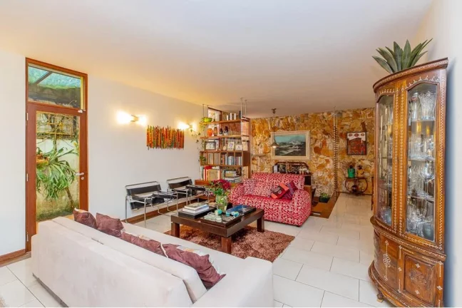 Imagem Casa à venda em Alto de Pinheiros, com 351 m², 4 dormitórios, sendo 2 suítes