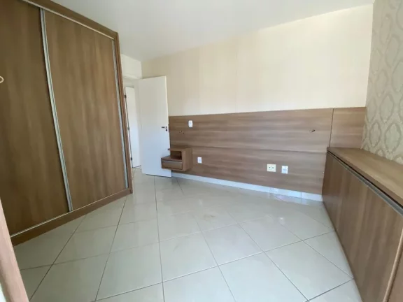 Imagem Belíssimo 3 quartos sendo uma suíte com varanda com vista para o mar em localização privilegiada da Praia do Morro