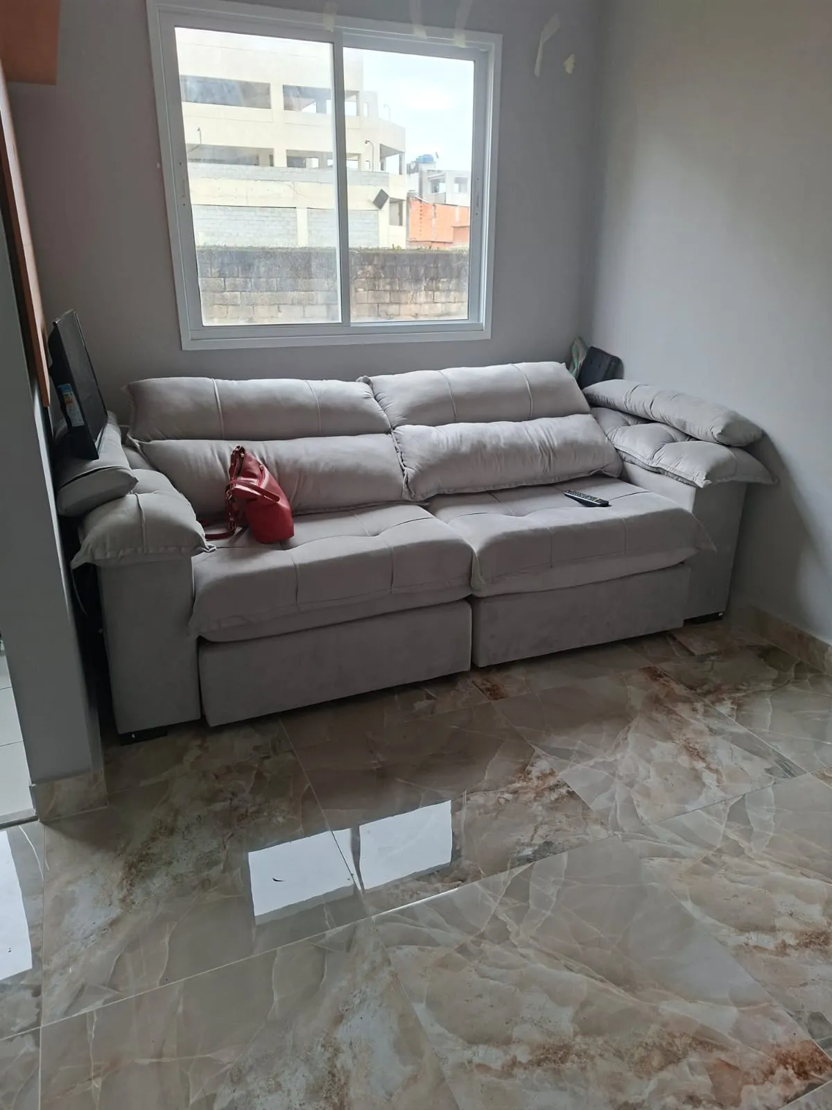 Imagem ALUGO LINDO APARTAMENTO NO CONDOMÍNIO PICS! (ZONA SUL)
