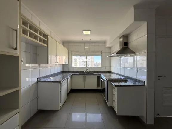 Imagem Apartamento no Campo Belo com 3 quartos, 3 suítes, 155m²