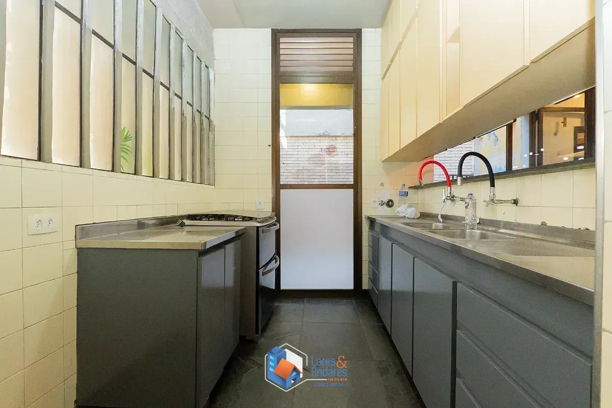 Imagem Casa para venda e locação em Cambuci com 4 quartos, sendo 1 suíte, 115m²