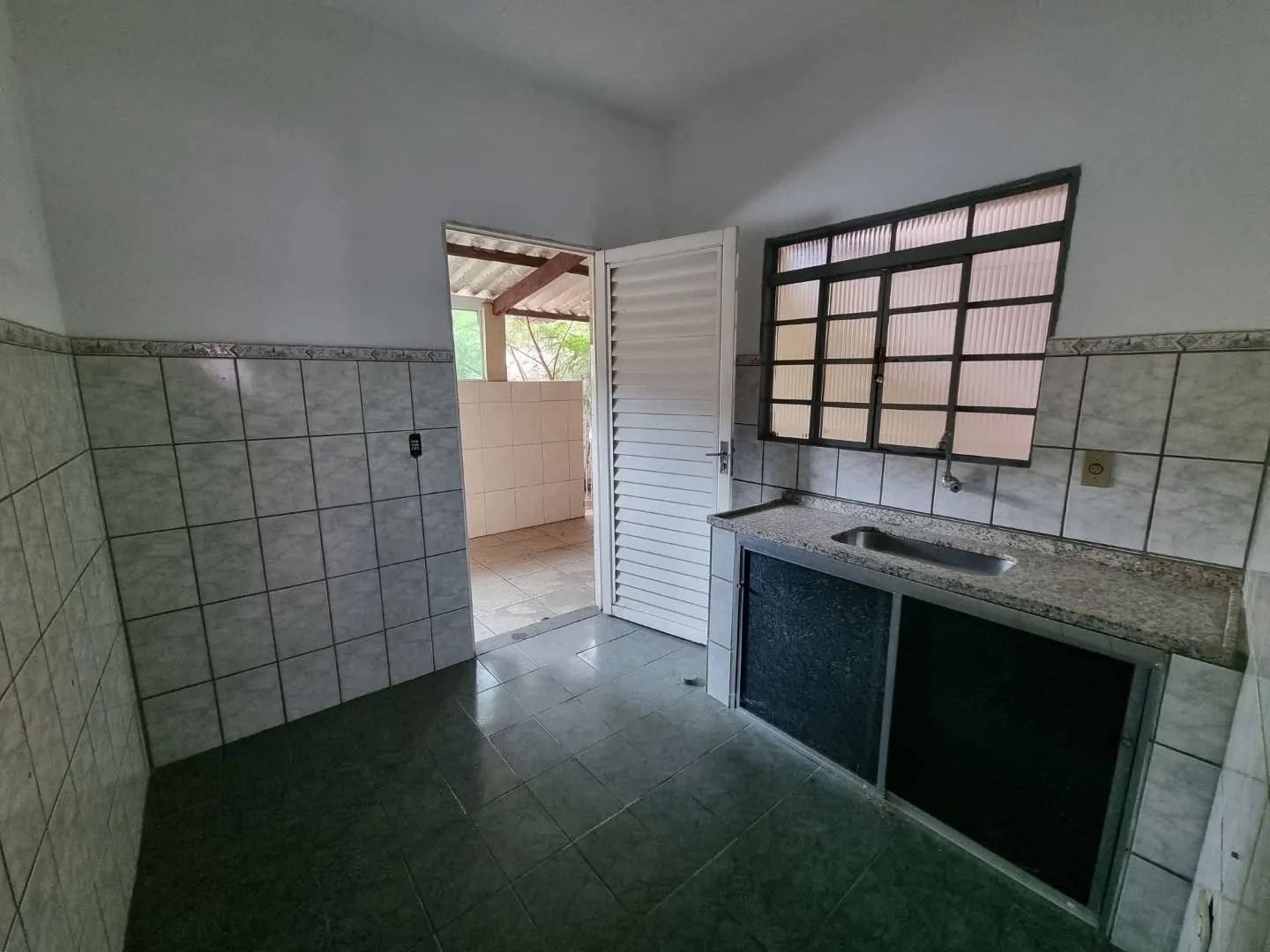 Imagem Casa à venda 2 Quartos, 2 Vagas, 140M², Marieta Azeredo, Pindamonhangaba - SP