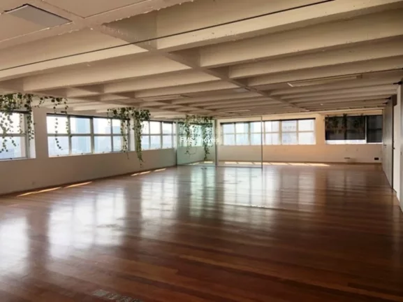 Imagem Conjunto Comercial à Venda em São Paulo-SP, Jardim Paulistano: 2 Vagas e 201m² de Área!