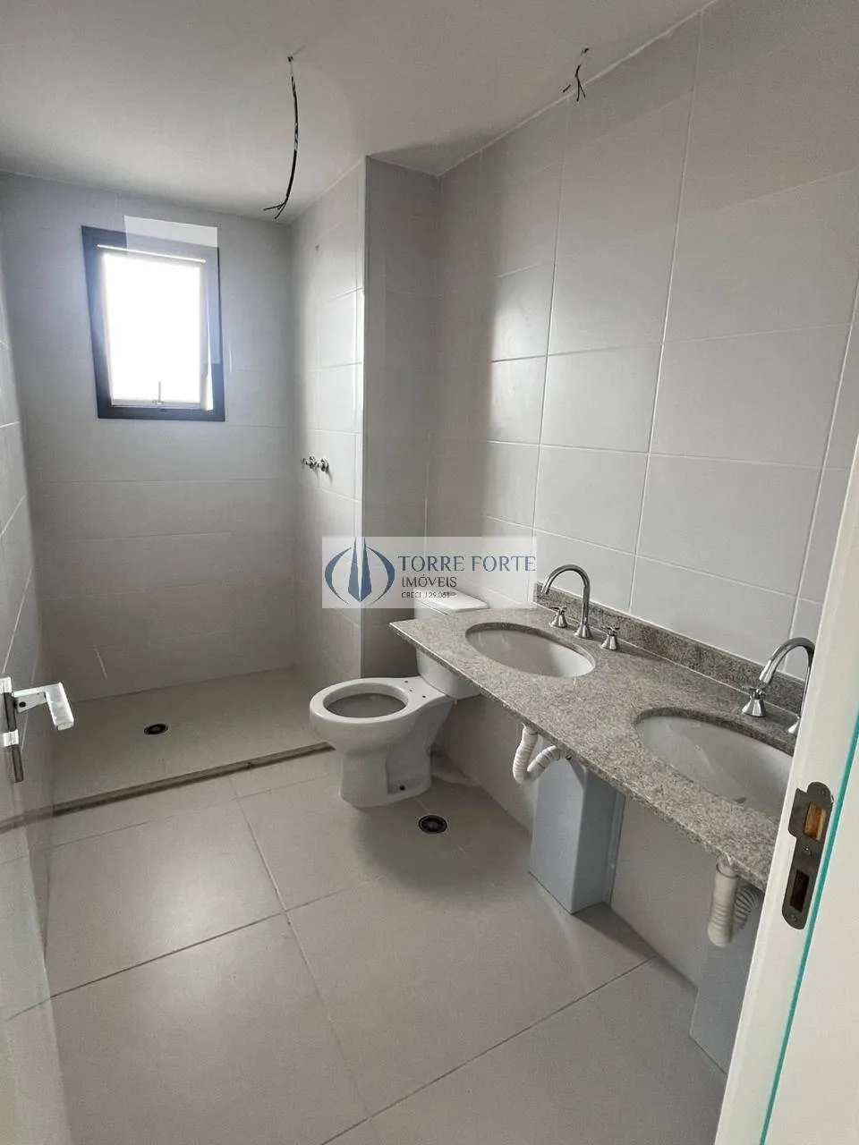Imagem Apartamento com 3 dormitorios 1 suite, varanda e 1 vaga no Tatuape.
