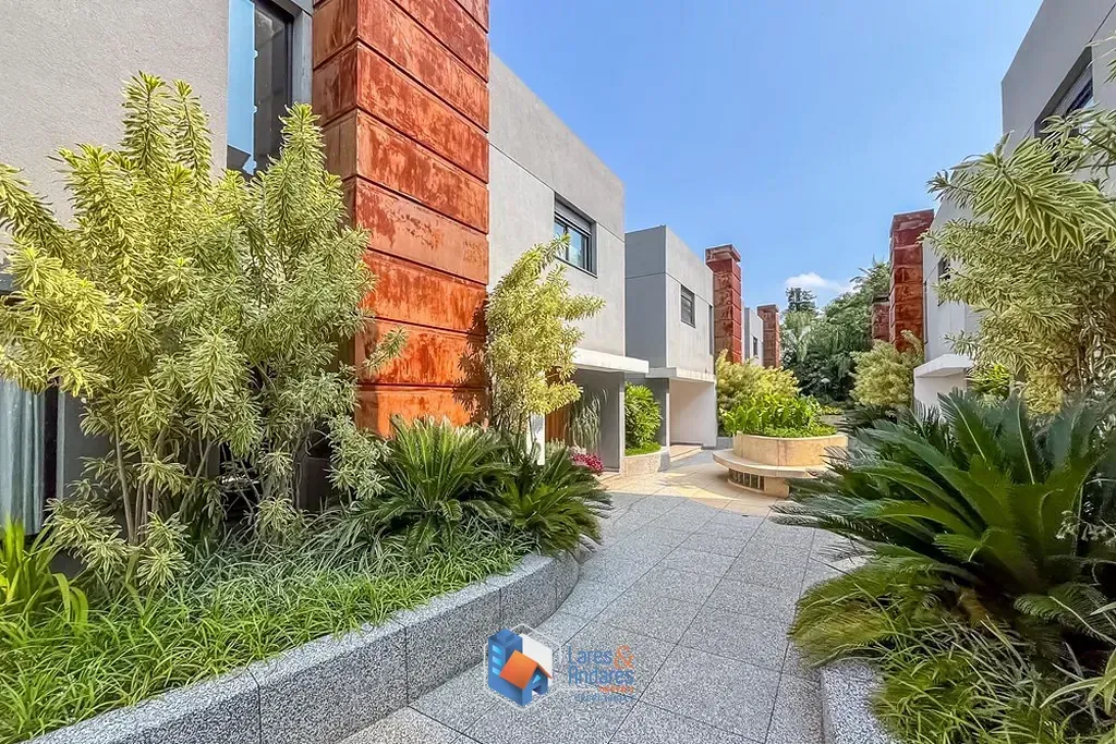 Imagem Casa à venda 3 Quartos 3 Suites 6 Vagas 514.5M² Alto da Boa Vista São Paulo - SP