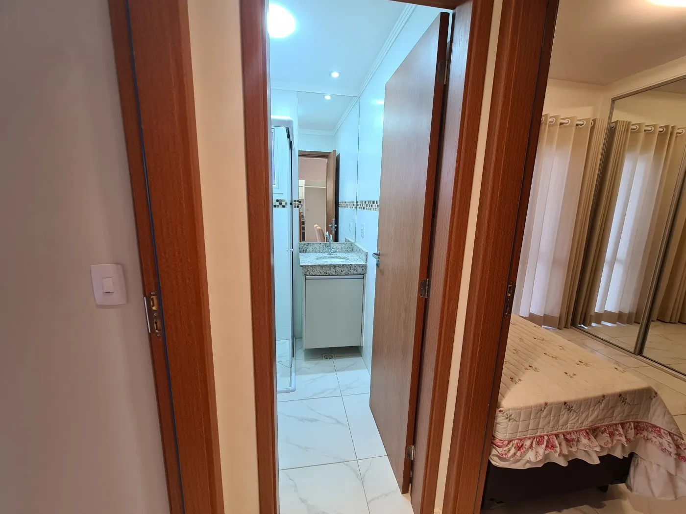 Imagem Apartamento para Venda em Praia Grande, Caiçara, 2 dormitórios, 1 suíte, 1 banheiro, 1 vaga