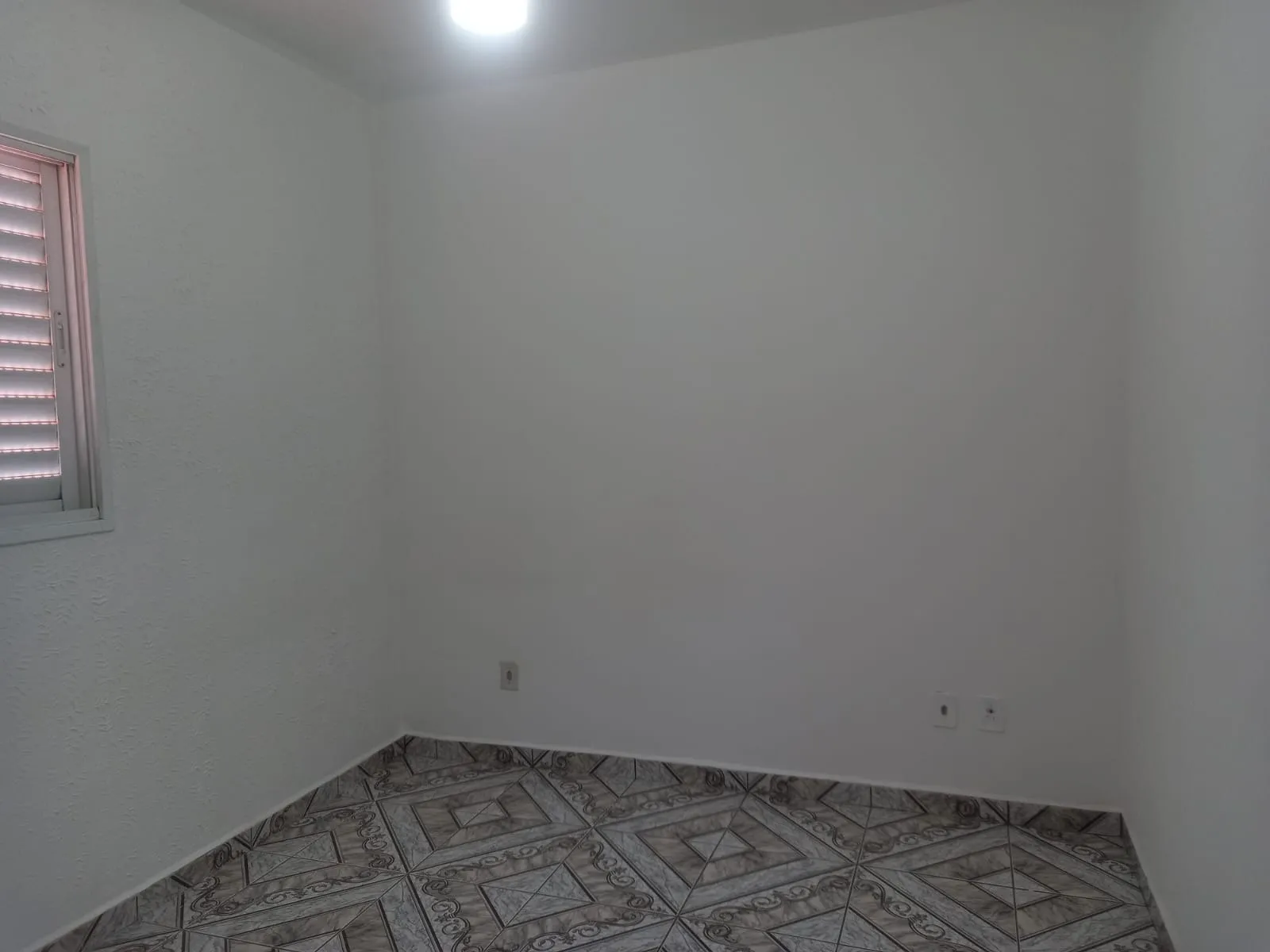 Imagem Casa de Condomínio Reserva Ipanem com 2 Quartos e 1 banheiro à Venda, 70 m²