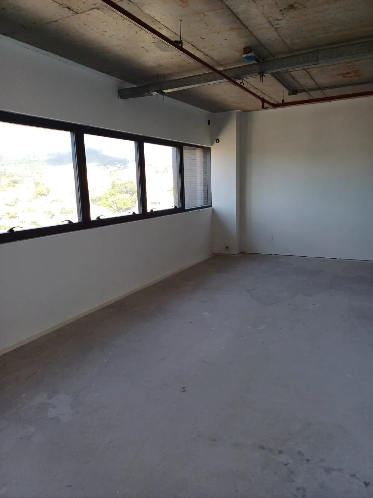 Imagem Sala Comercial em Teresópolis