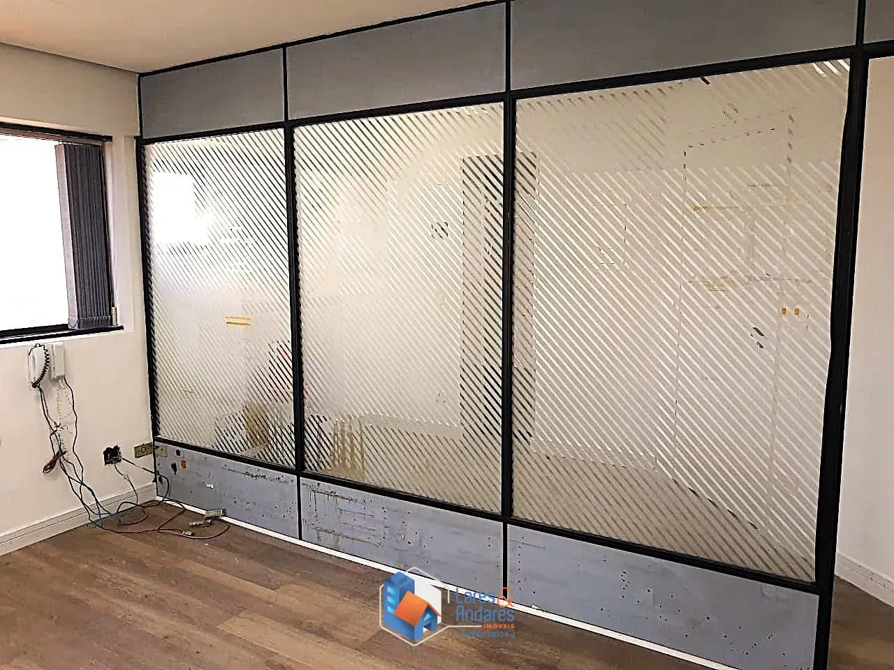 Imagem SALA À VENDA COM 47 M², NO 13º ANDAR, C/2 WC E 1 VG C/ MANOBRISTA - PERDIZES - SP