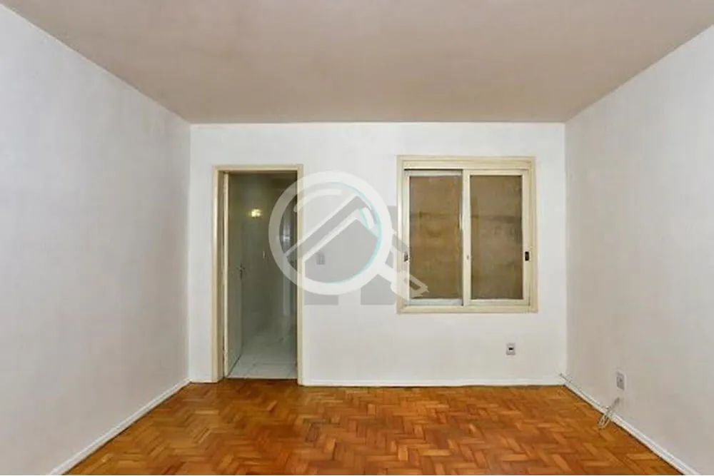 Imagem Apartamento de 42m² de área privativa, reformado, fundos, silencioso, possui 1 dormitório, amplo ...