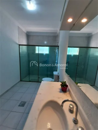 Imagem Casa completa, pronta para morar, com ótimo acabamento em condomínio valorizado de Sousas.

Com do...