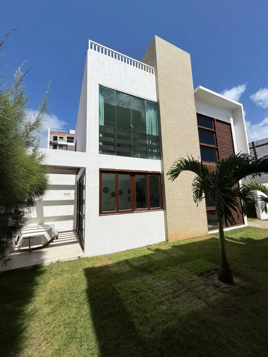 Imagem Casa Triplex, pé na areia, na Praia do Poço!