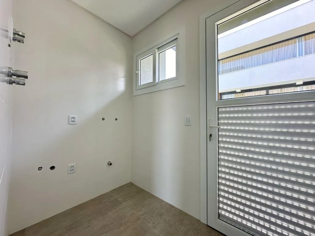 Imagem Casa em Condominio 4 Dormitórios - Bairro Araçá