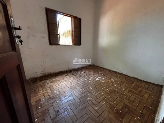 Imagem Casa à venda no Bairro Parque das Américas, Uberaba: amplo espaço e localização privilegiada!