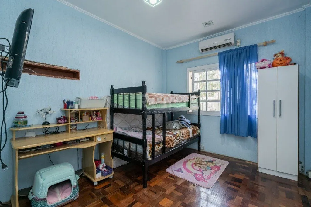 Imagem Casa para Venda - 259m², 4 dormitórios, sendo 1 suites, 4 vagas - Coronel Aparício Borges