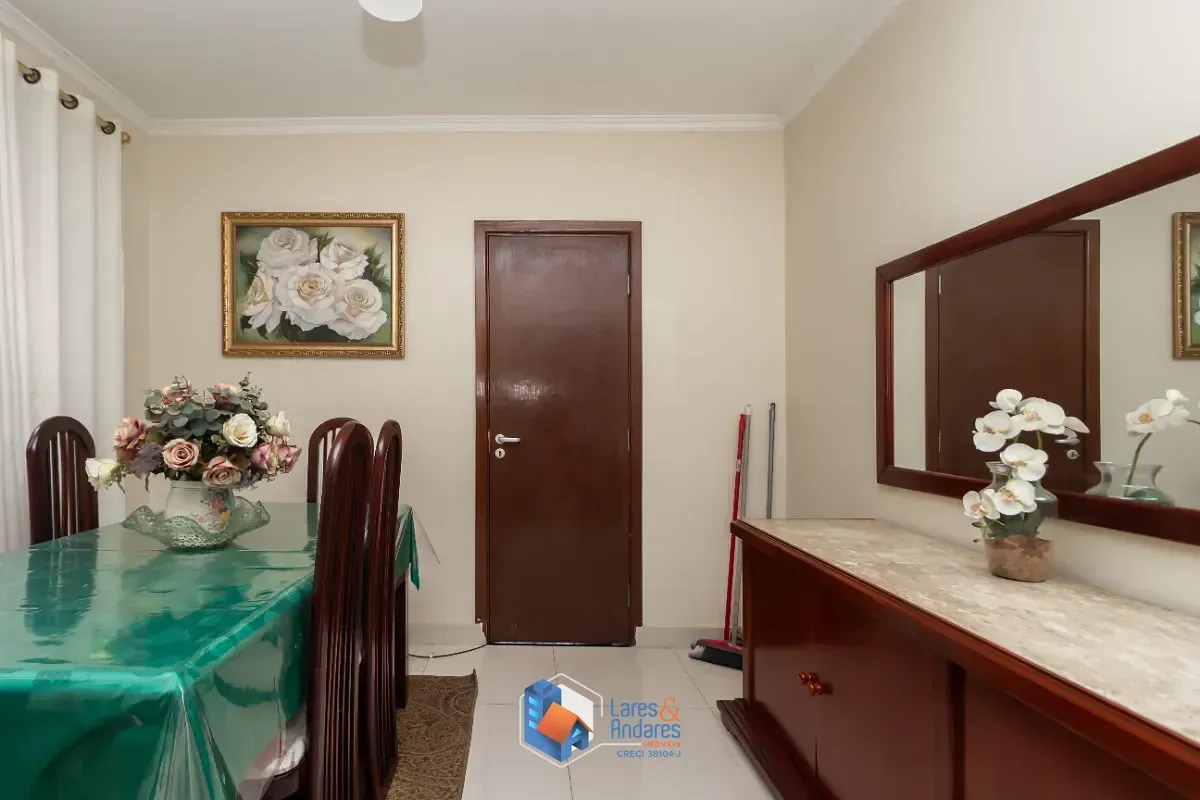 Imagem Casa para venda em Vila Marari com 3 quartos, sendo 1 suíte, 190m²