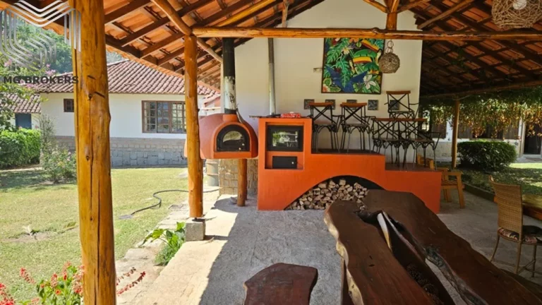 Imagem Sitio de Luxo à Venda em Nova Friburgo-RJ, Amparo: 8 Quartos, 8 Suítes, 12 Salas, 9 Banheiros, 10 Vagas de Garagem, 275.000 m² de Área.