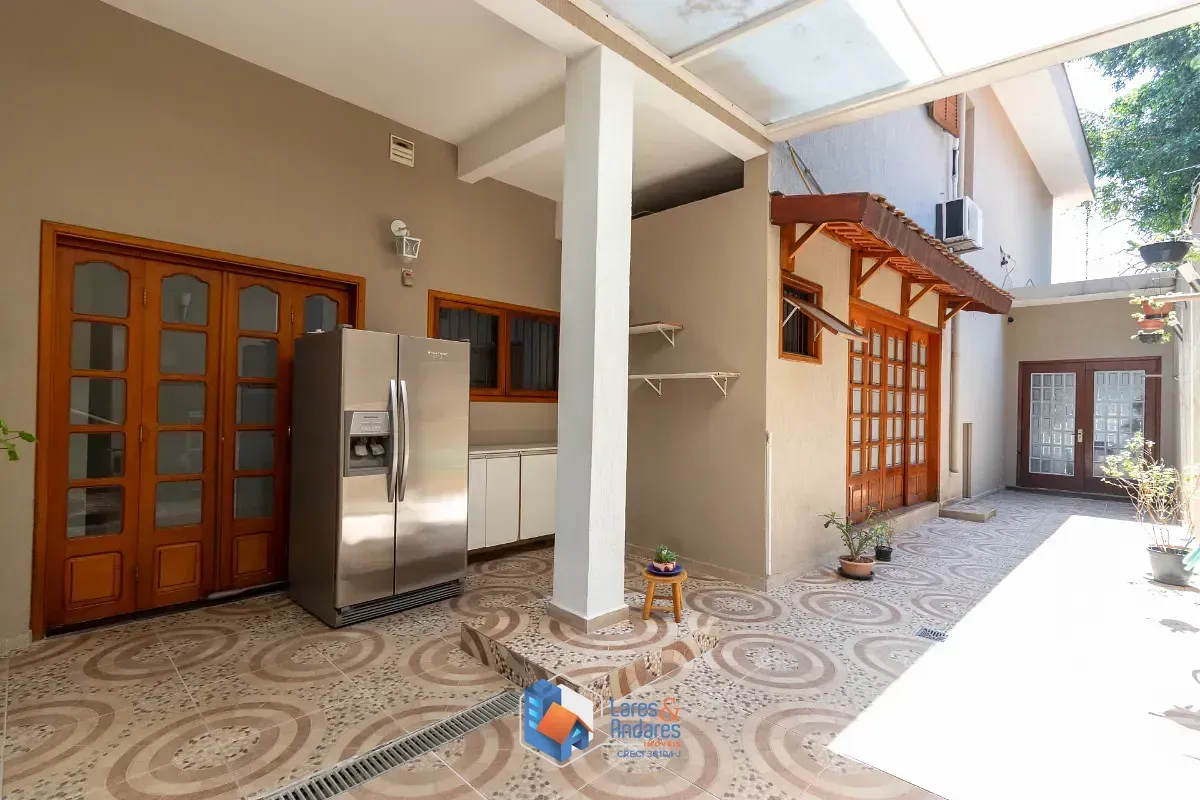 Imagem Sobrado para venda em Vila Clementino com 3 quartos, sendo 3 suítes, 241m²
