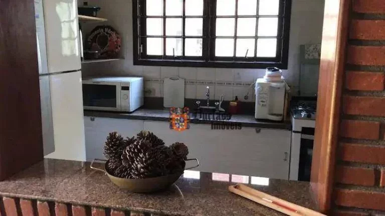Imagem Chácara com 6 dormitórios à venda, 10024 m² por R$ 2.150.000,00 - Parque Petrópolis - Mairiporã/SP