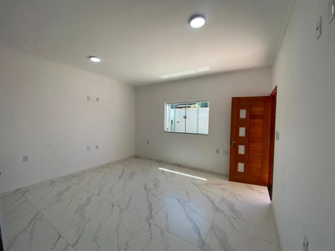 Imagem CASA NOVA COM PISCINA, 3 DORMITÓRIOS E AMPLO QUINTAL NO JARDIM BOPIPORANGA EM ITANHAÉM