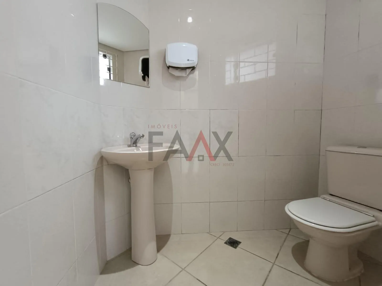 Imagem Sala Comercial para locação, frente a Lagoa das Lagrimas com vista privilegiada