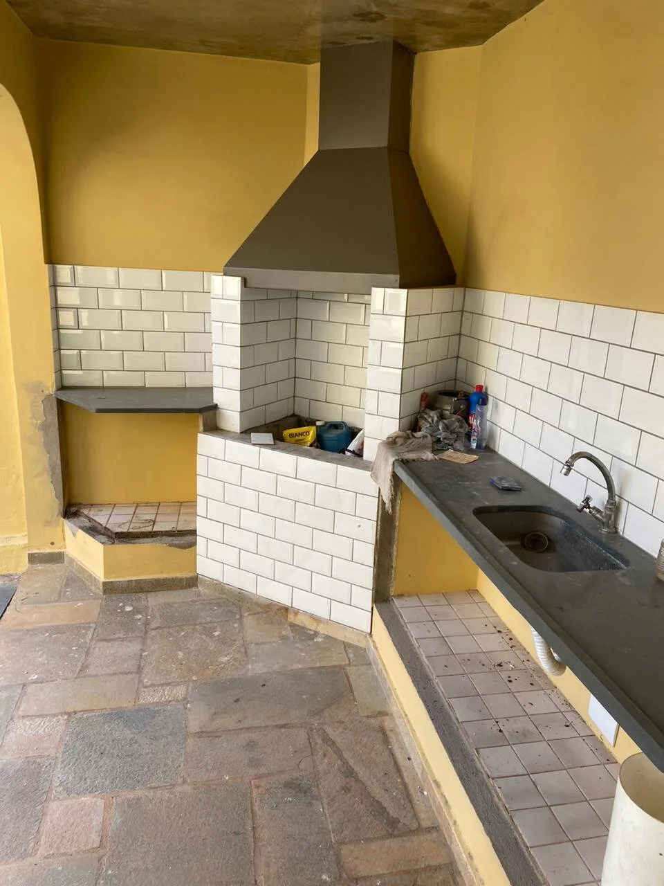 Imagem Casa Sobrado de 620m² Construído Localizado no Residencial 6 Alphaville!