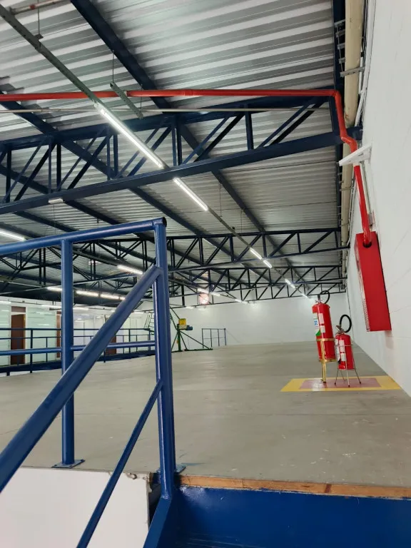 Imagem Galpão Comercial 1470m² com 20 Vagas na Vila Santo Estéfano