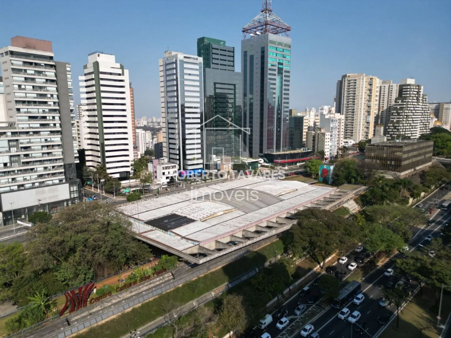 Imagem Prédio Inteiro de 10640m² no bairro Liberdade, em São Paulo