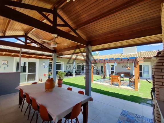 Imagem Casa Espetacular com 4 suítes Ninho Verde 1 - Encante-se com seu novo lar