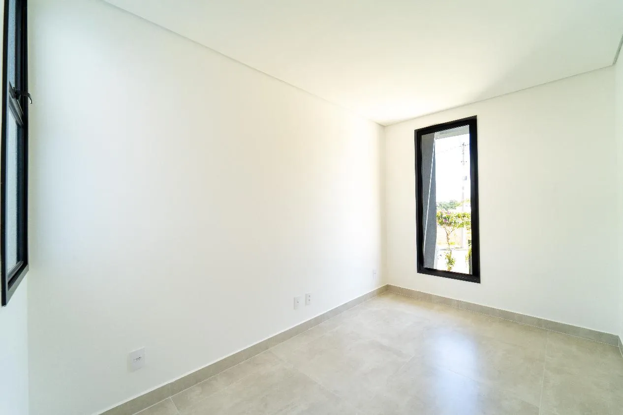 Imagem LINDA CASA NO CONDOMINIO RESERVA ERMIDA (ELOY CHAVES).