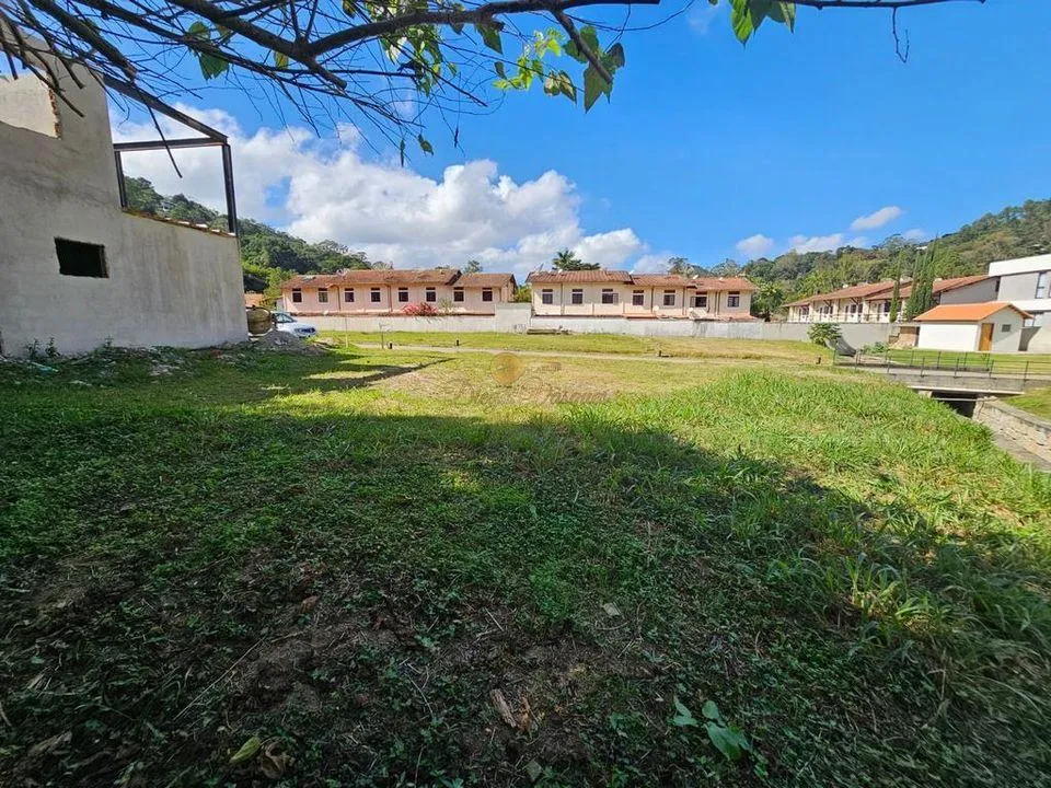 Imagem Terreno em Condomínio para Venda em Teresópolis / RJ no bairro Parque do Imbui
