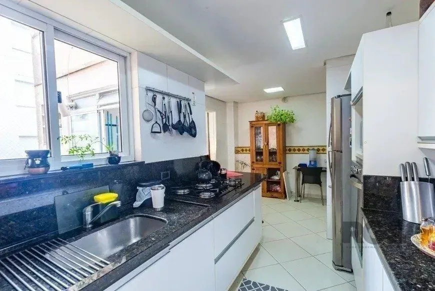 Imagem Cobertura 125m² - 3 dormitórios, 2 vagas no bairro Petrópolis