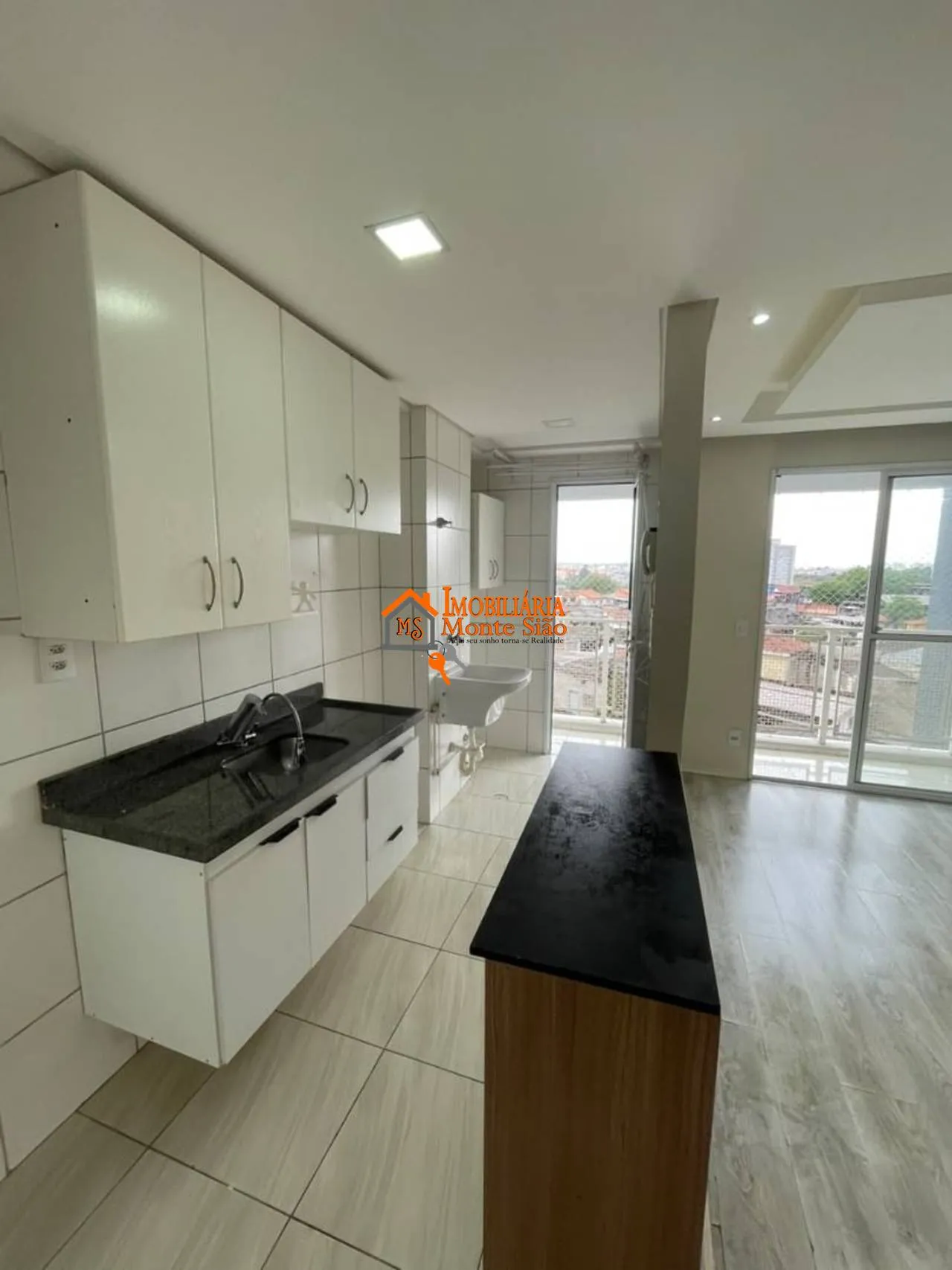 Imagem Apartamento com 2 dormitórios para alugar, 52 m² por R$ 2.576,00/mês - Vila Bremen - Guarulhos/SP
