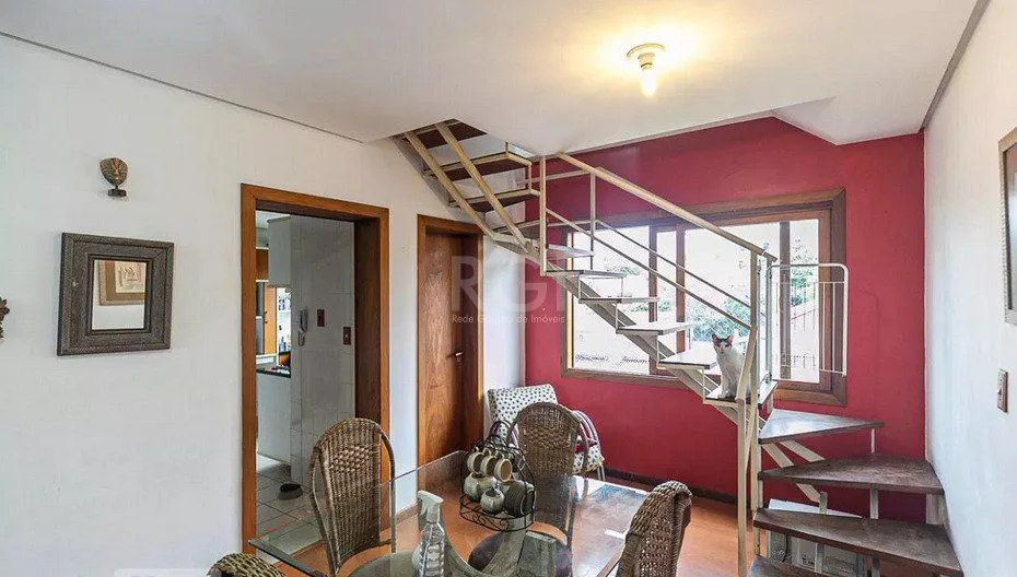 Imagem Cobertura para Venda - 207m², 3 dormitórios, sendo 1 suites, 2 vagas - Santa Tereza