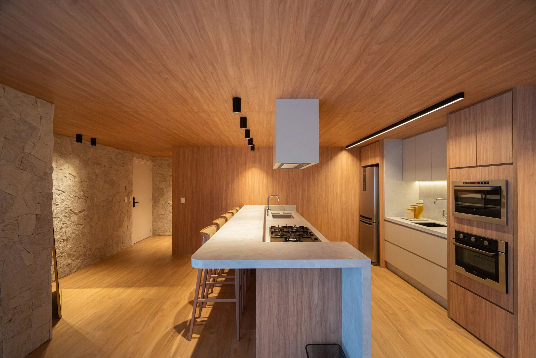 Imagem Apartamento à venda em Torres, Predial, com 2 quartos, 93.9m2