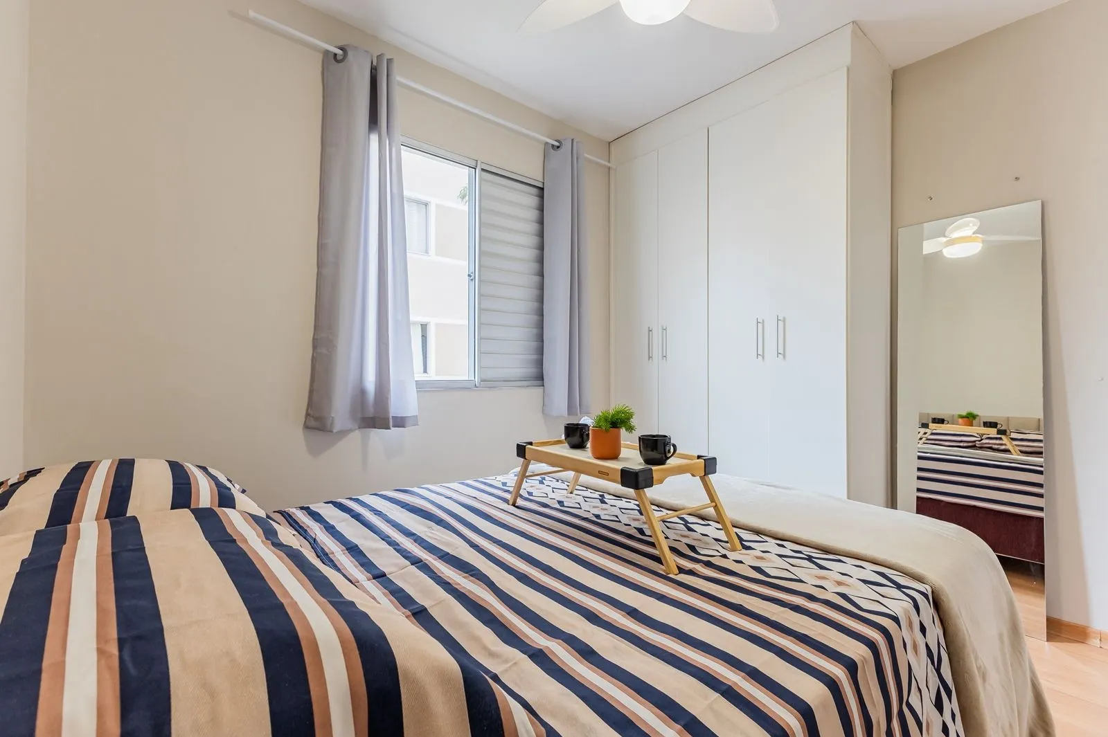 Imagem Lindo Apartamento Mobiliado no Parque Sicilia, a 05 Minutos do Shopping Iguatemi !