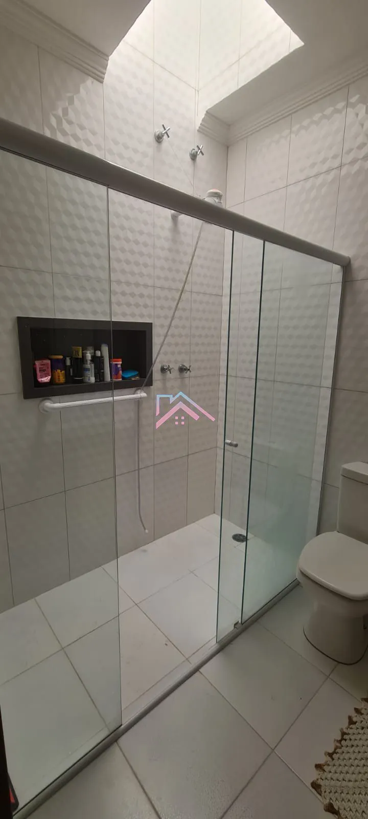 Imagem Casa à venda Residencial Laguna Club - Área útil 197 m2 com 3 dormitórios - sendo 1 suíte - 4 vagas