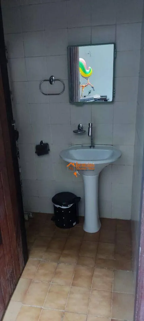 Imagem Sobrado com 3 dormitórios à venda, 280 m² por R$ 850.000,00 - Vila Augusta - Guarulhos/SP